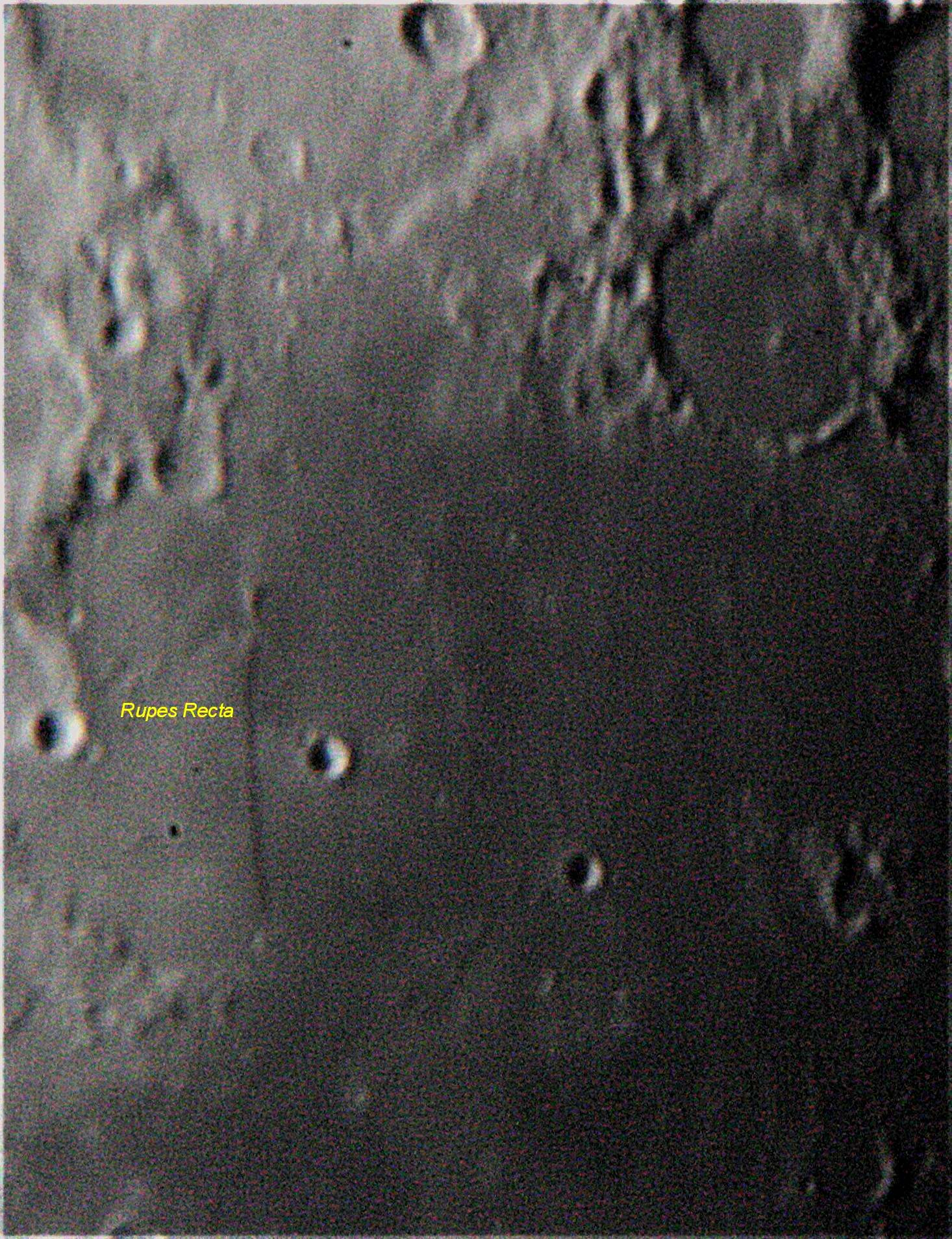 Měsíc detail, březen 2013 zkouška přes Dobson 300mm.